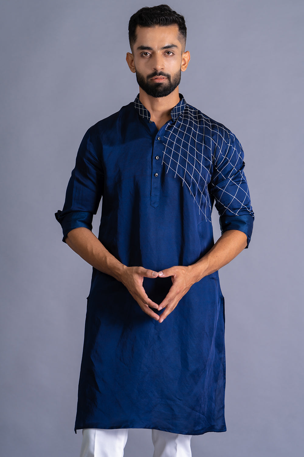 Cross-Cross Threadwork Detail On Shoulder Kurta