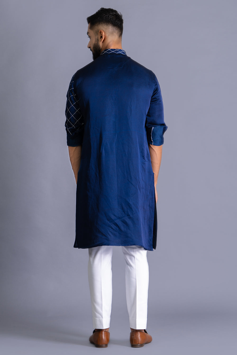 Cross-Cross Threadwork Detail On Shoulder Kurta
