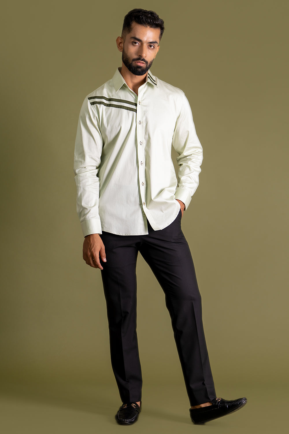 Shirt With Contrast Piping Detailing Front and Collar