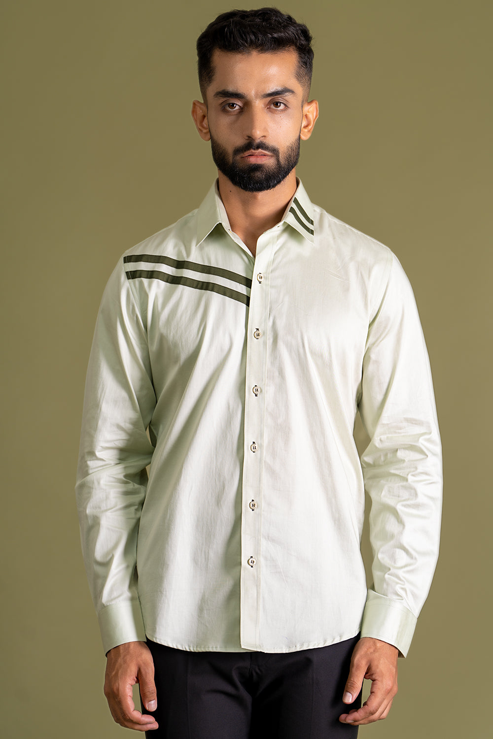 Shirt With Contrast Piping Detailing Front and Collar