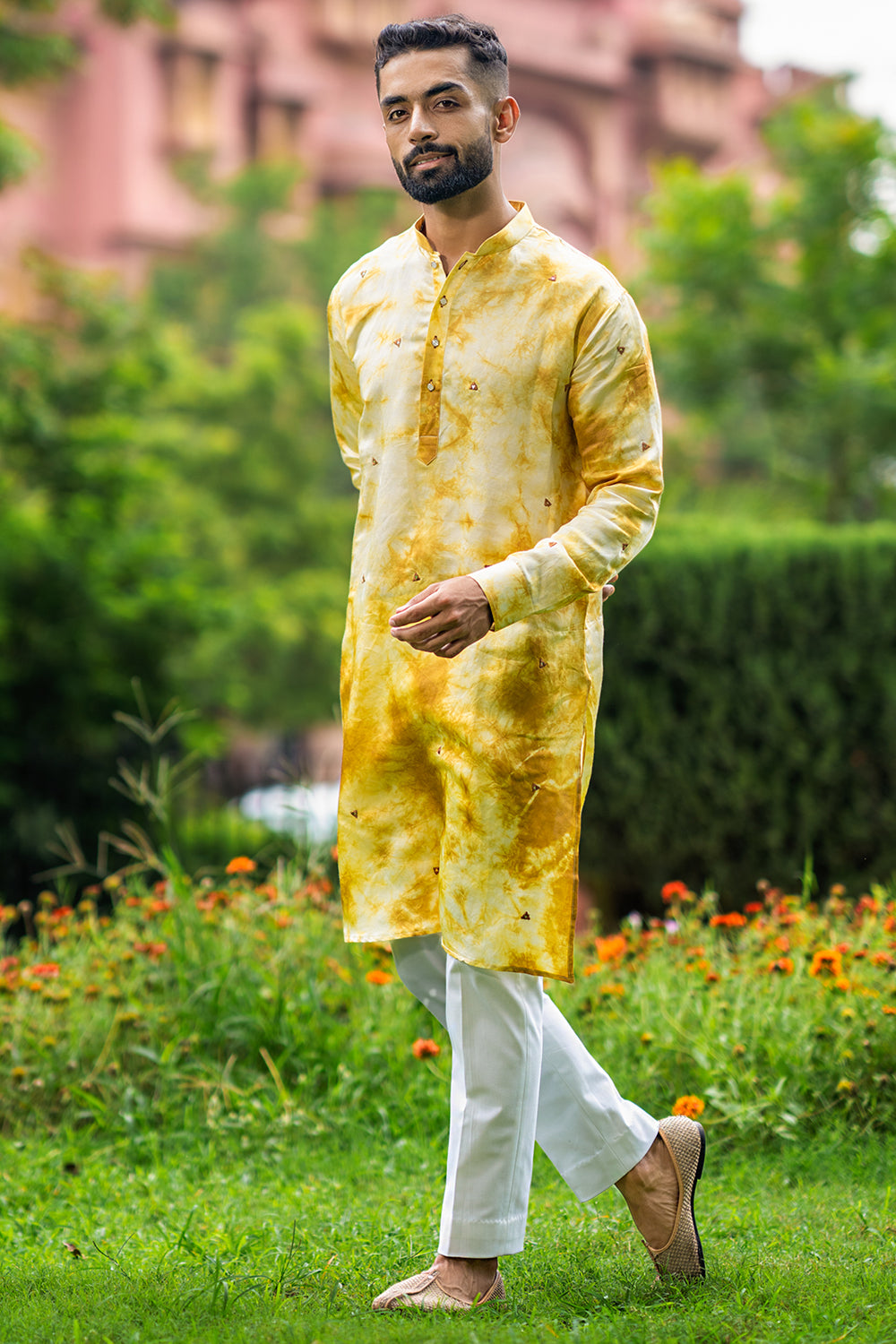 Medallion Yellow Shibori In Linen Satin Kurta