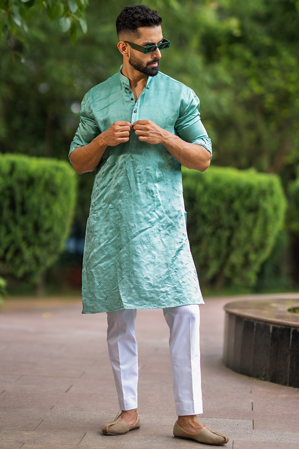 Aqua Blue Kurta With Abstract Embroidery Detailing