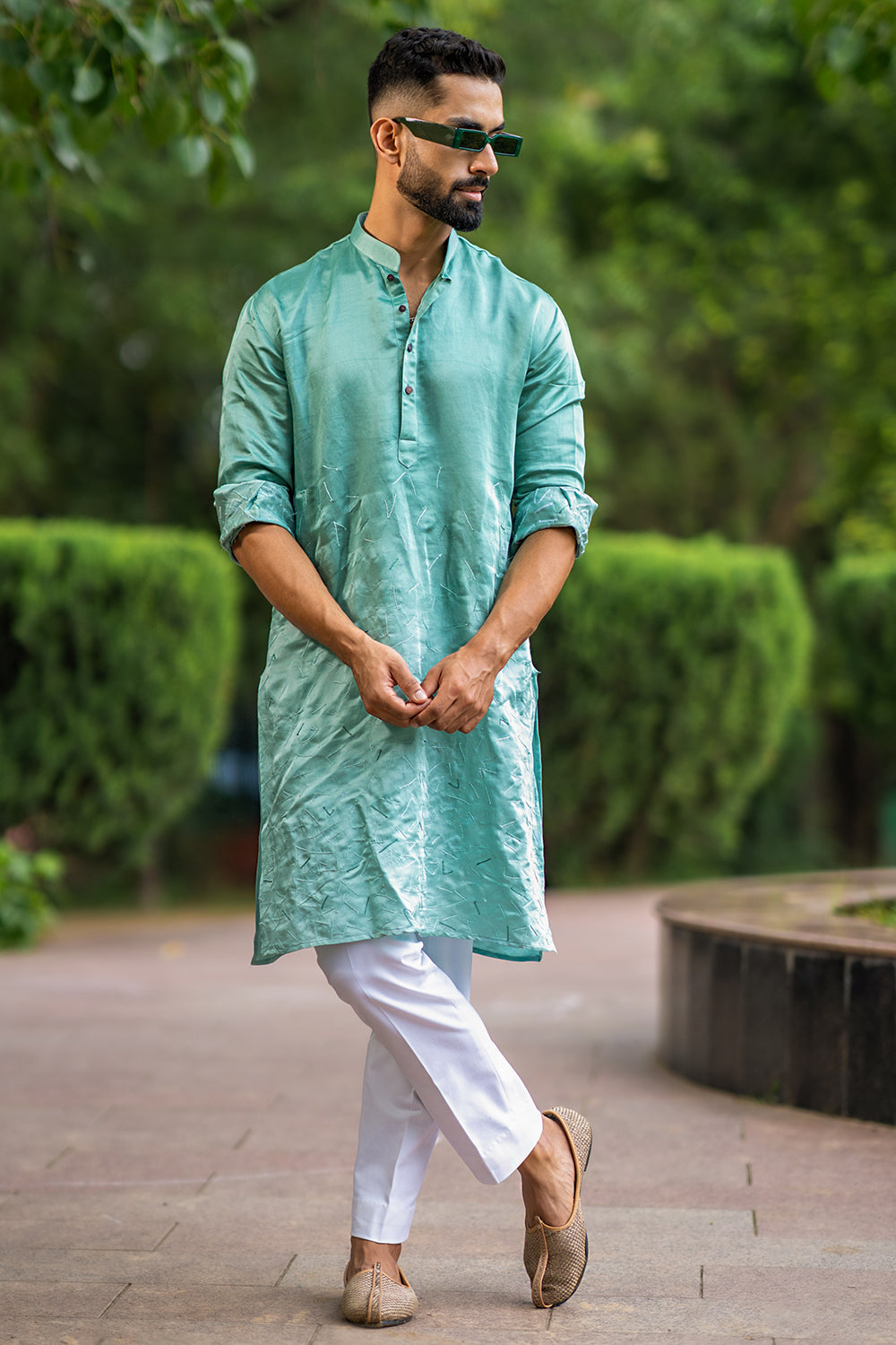 Aqua Blue Kurta With Abstract Embroidery Detailing
