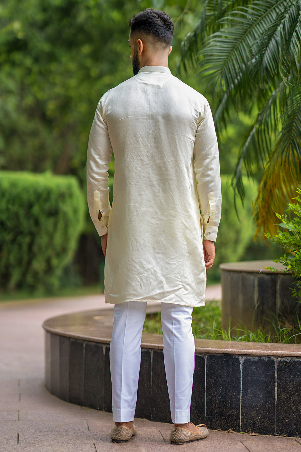 Ivory Kurta With Thread Work On One Side
