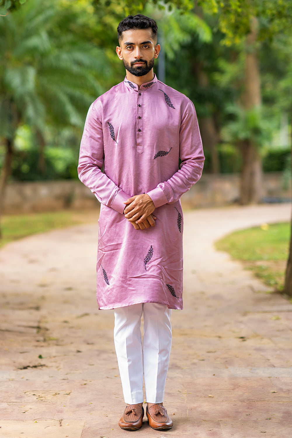 Abstract Leaf Design With Tube Light Embroidery Kurta