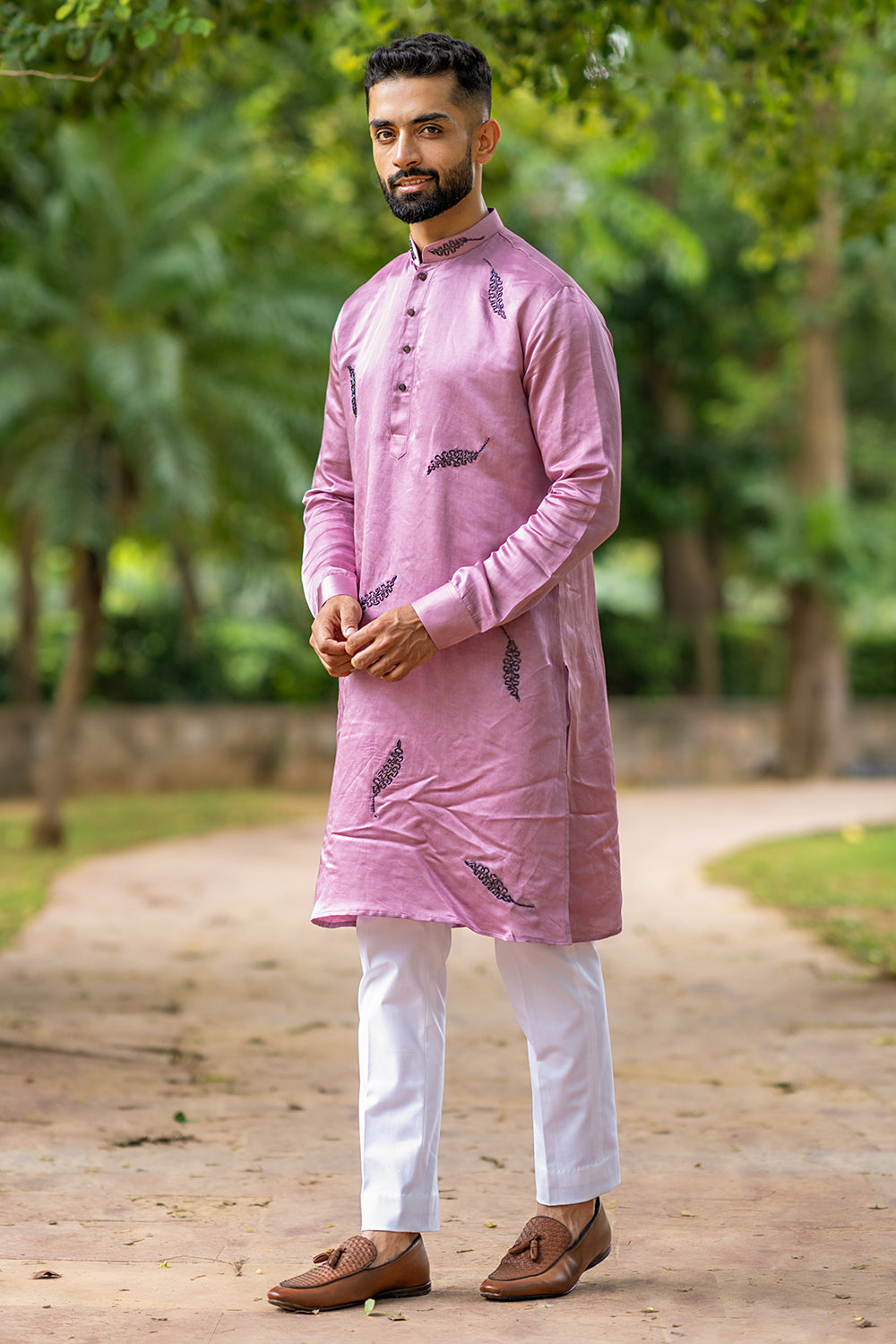 Abstract Leaf Design With Tube Light Embroidery Kurta