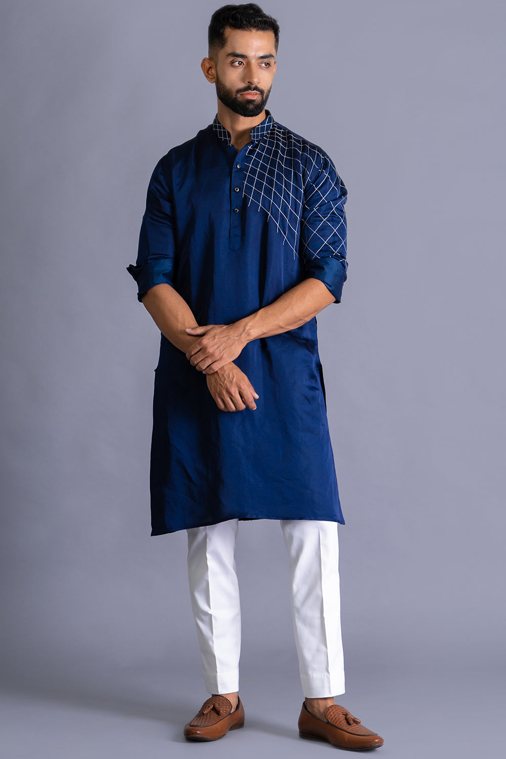 Cross-Cross Threadwork Detail On Shoulder Kurta