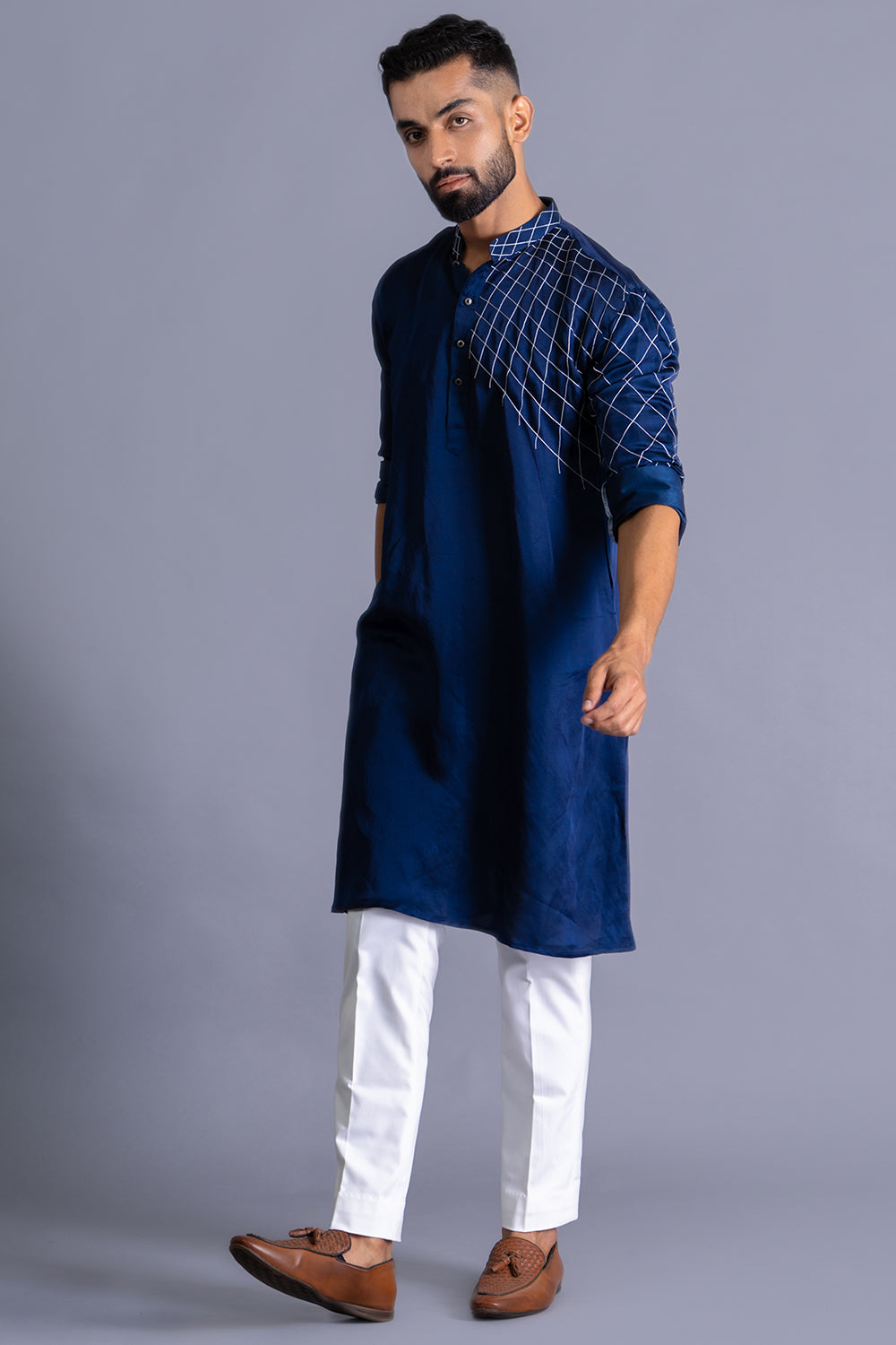 Cross-Cross Threadwork Detail On Shoulder Kurta