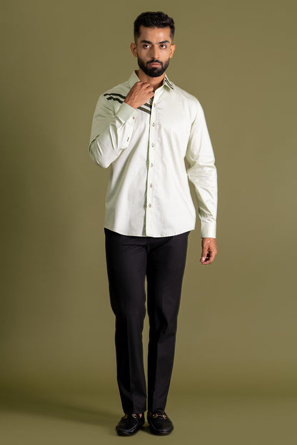 Shirt With Contrast Piping Detailing Front and Collar
