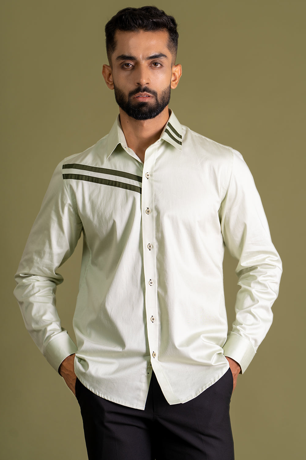 Shirt With Contrast Piping Detailing Front and Collar