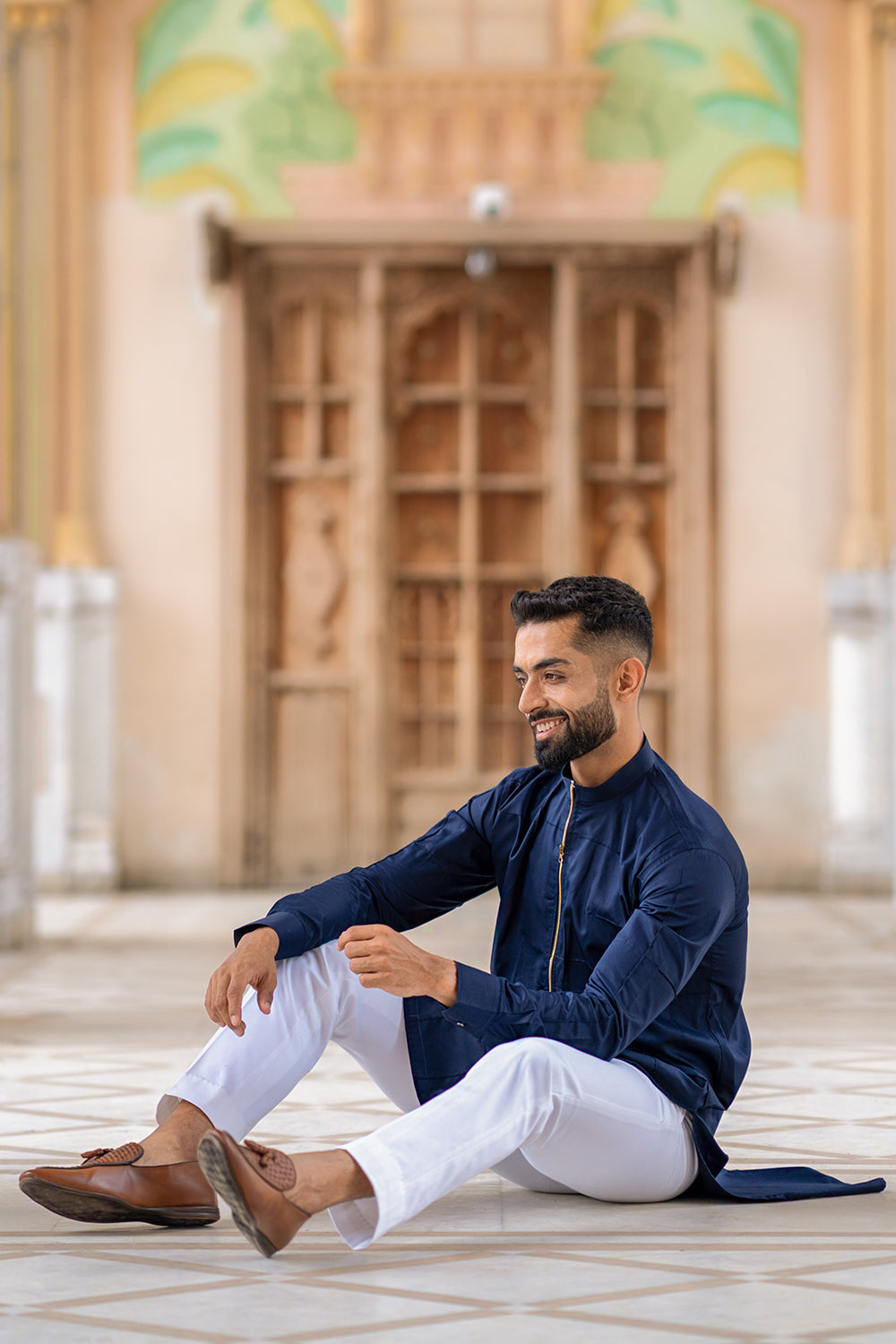 Kurta With Chain Closure And Cross Pintucks Detailing
