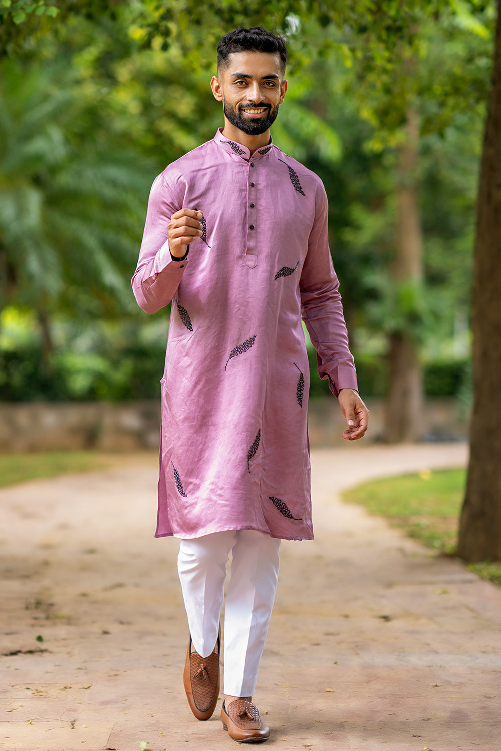 Abstract Leaf Design With Tube Light Embroidery Kurta